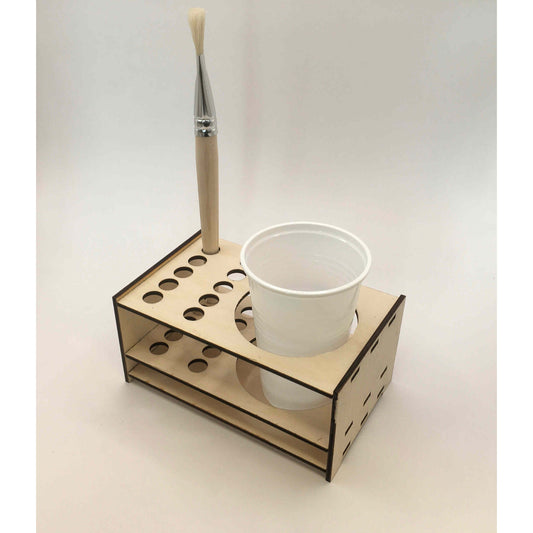 Aquarell-Pinselhalter aus Holz von Holzdeko-Lasercut-Gravur, speziell zum Malen mit Aquarellfarben, zeigt den Pinselhalter in Nahaufnahme