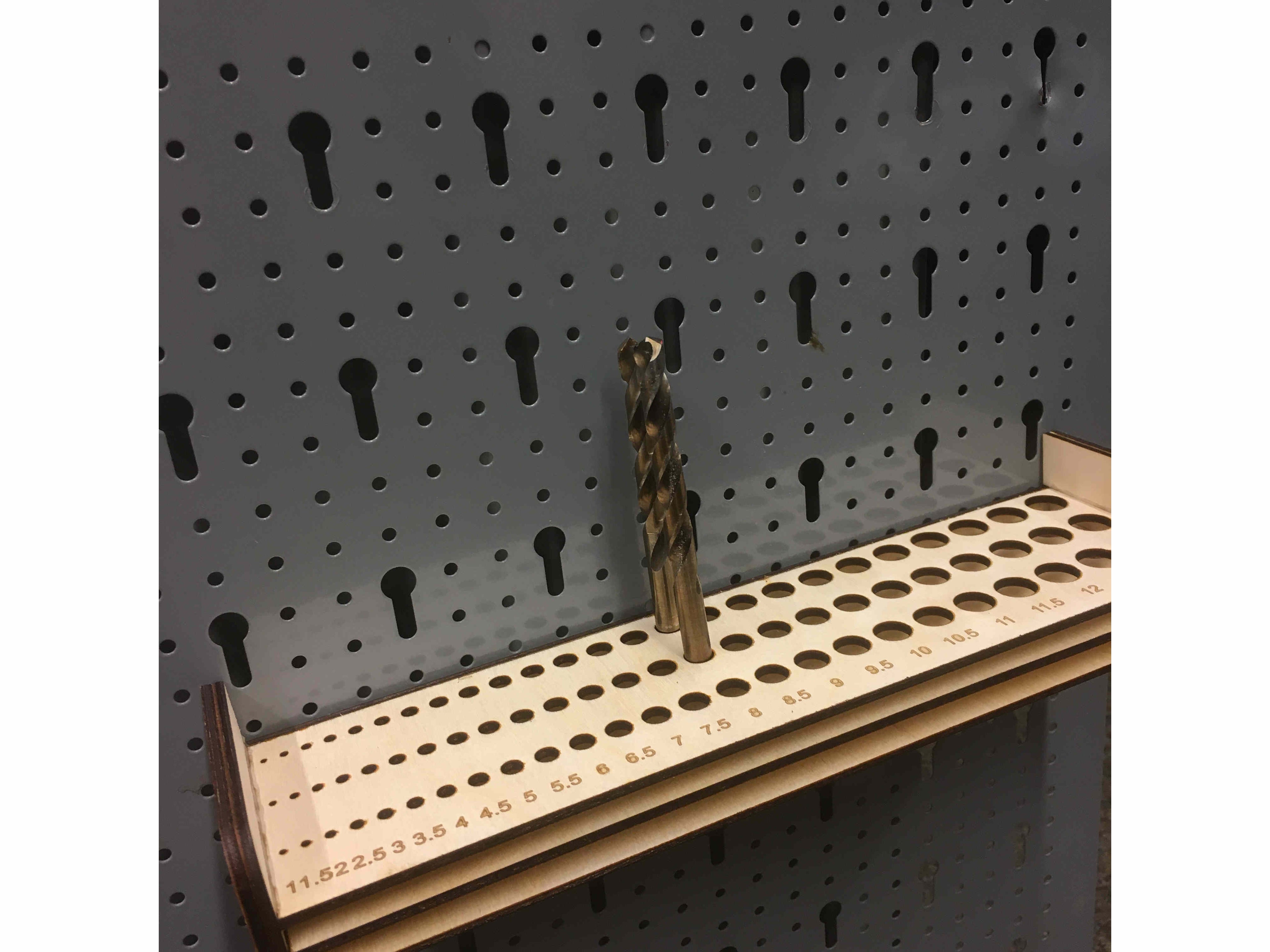 Bohrerhalter für 1-13mm Bohrer geeignet für Küpper Skadis Pegboard Lochwand.