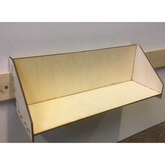 Holzregal für French Cleat Leisten, von Holzdeko-Lasercut-Gravur, zeigt ein elegantes Wandregal aus Holz mit Befestigungssystem